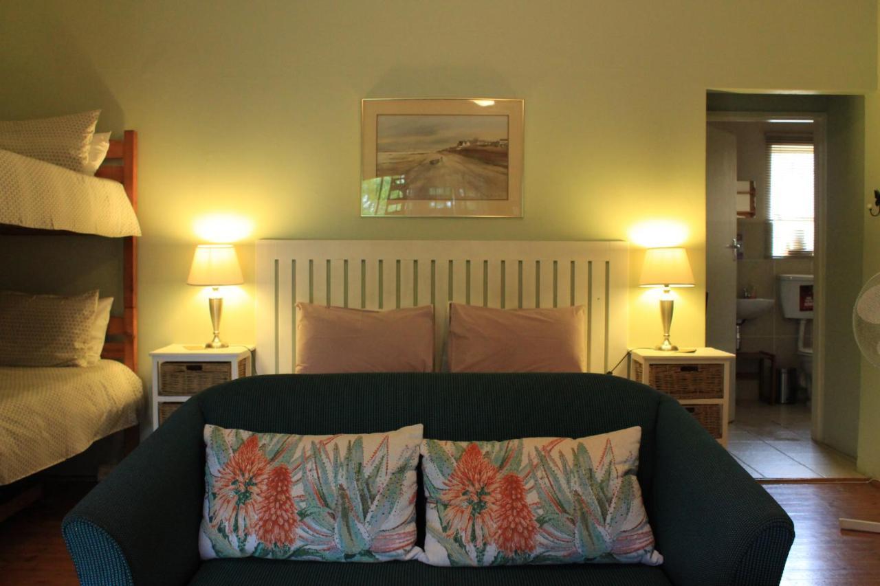 Dempsey'S Self-Catering Guest House Port Elizabeth Exteriér fotografie